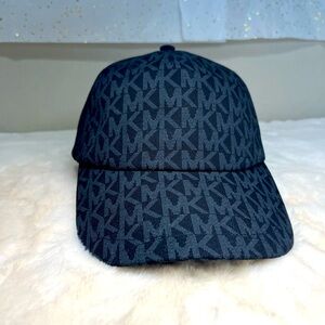 NWT Michael Kors Baseball Style adustable Cap black & grey classic MK monogram